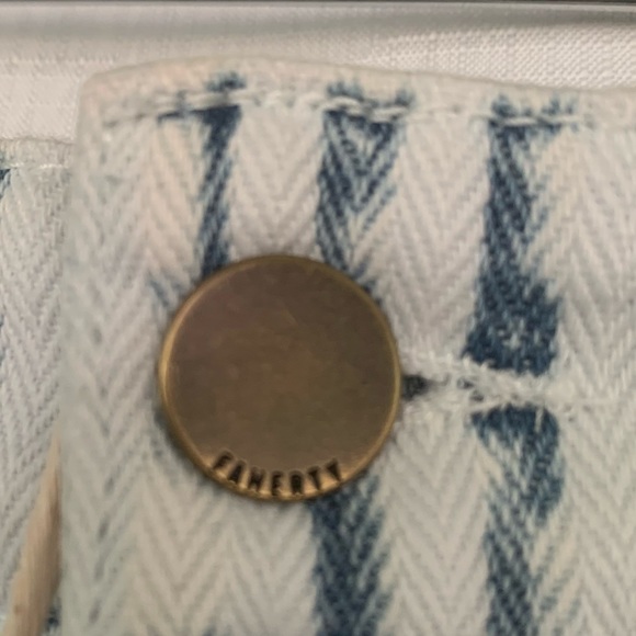 NWT Faherty Blue White Stripe Shorts Size 30 - Picture 6 of 7